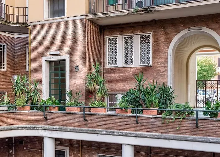 Apt Ristrutturato A Palazzo Federici Piazza Bologna